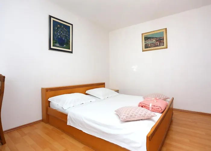 Guest house Double 17766a Split